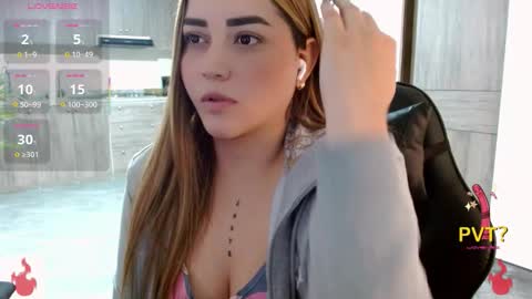 lucia star  online show from 12-01-25, 11:54