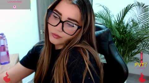 lucia star  online show from 04-10-26, 11:31