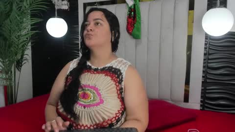 Lucia Vonne online show from 01-06-25, 11:18