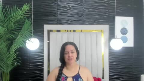 Lucia Vonne online show from 01-21-25, 11:35