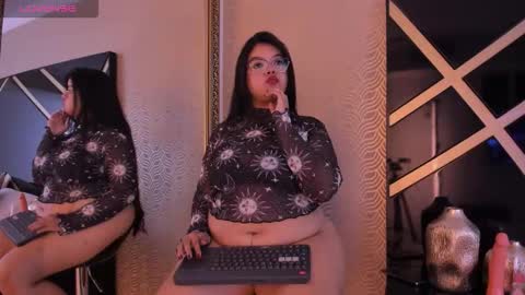 Snapshot of luciabelle_ chatting on 02-25-26, 12:26 LUCI online show from 02-25-26, 12:26