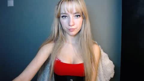 Lucy online show from 11-21-25, 01:32