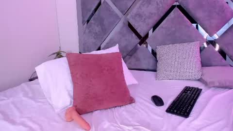 Lucia Gray online show from 05-26-26, 11:34