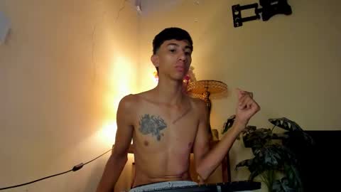 Pirulo online show from 11-28-25, 01:47