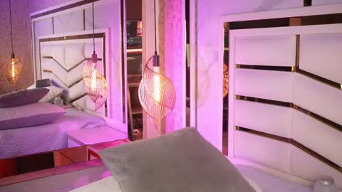 Snapshot of luciana_agudelo chatting on 04-26-26, 07:33 luciana_agudelo online show from 04-26-26, 07:33