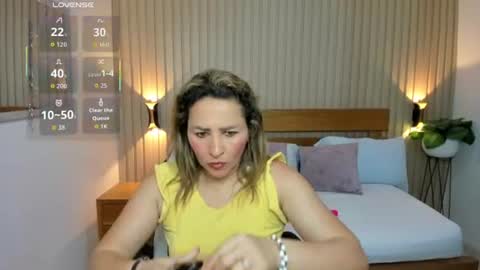 Snapshot of luciana_ballesteros chatting on 06-30-26, 12:06 Luciana online show from 06-30-26, 12:06