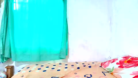 Snapshot of luciana_daza chatting on 01-11-25, 08:43 Luciana online show from 01-11-25, 08:43