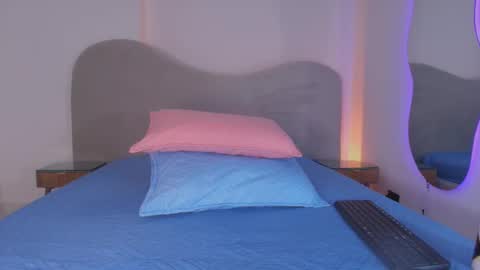 instagram luciana417  online show from 12-17-25, 03:12