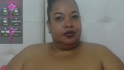 Snapshot of luciana_milf1 chatting on 12-30-24, 02:19 Luciana online show from 12-30-24, 02:19