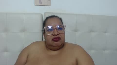 Snapshot of luciana_milf1 chatting on 02-28-25, 03:15 Luciana online show from 02-28-25, 03:15