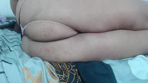 Snapshot of luciana_milf1 chatting on 03-05-25, 05:39 Luciana online show from 03-05-25, 05:39