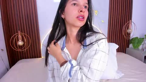 Snapshot of lucianasmith_ chatting on 04-30-26, 08:15 Luci online show from 04-30-26, 08:15