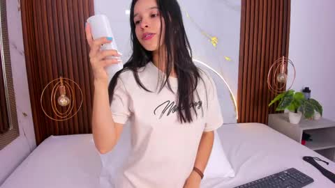 Snapshot of lucianasmith_ chatting on 05-02-26, 08:03 Luci online show from 05-02-26, 08:03