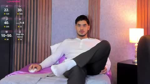 Snapshot of luciano_vitale_ chatting on 07-02-26, 12:22 Luciano online show from 07-02-26, 12:22