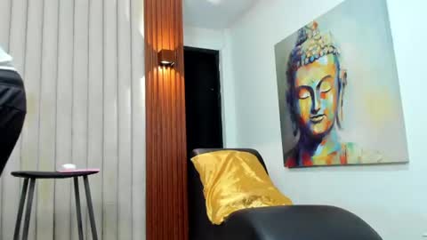 Snapshot of luciano_vitale_ chatting on 07-14-26, 12:33 Luciano online show from 07-14-26, 12:33