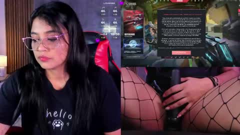 Snapshot of luciareid chatting on 04-29-26, 12:20 Lucia online show from 04-29-26, 12:20