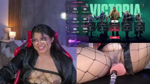 Snapshot of luciareid chatting on 05-06-26, 05:07 Lucia online show from 05-06-26, 05:07