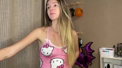 Lucie hot follow me on  online show from 10-16-25, 06:42