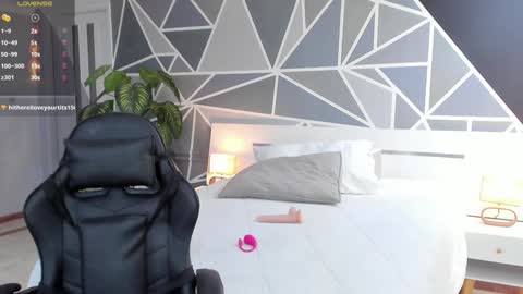 Lucy  online show from 01-31-25, 03:22