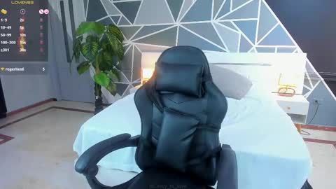 Lucy  online show from 02-28-25, 05:37