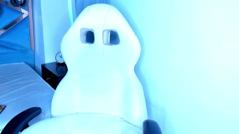 Leo online show from 11-25-25, 11:32