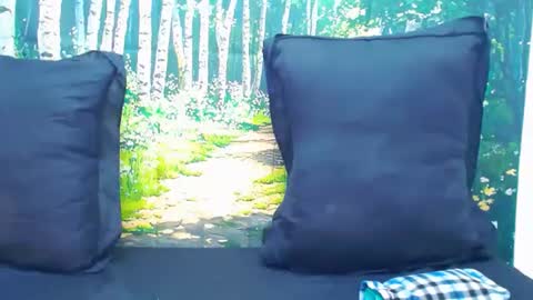 Snapshot of lucile_carrie chatting on 06-11-26, 07:12 Lucile Carrie online show from 06-11-26, 07:12