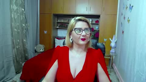 Lucille Fenly online show from 01-25-25, 05:18