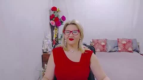 Lucille Fenly online show from 01-17-26, 01:32