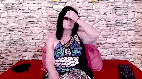 Snapshot of luciousgrace chatting on 05-18-26, 05:52 Grace online show from 05-18-26, 05:52