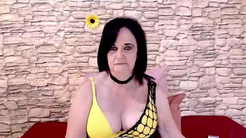 Snapshot of luciousgrace chatting on 06-01-26, 05:31 Grace online show from 06-01-26, 05:31