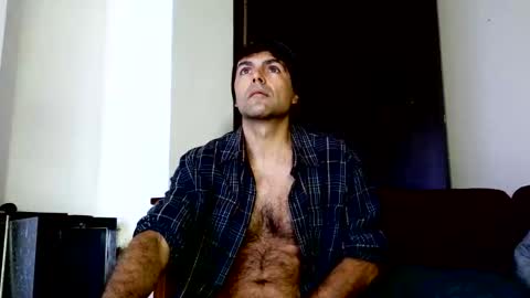 Snapshot of luck227687 chatting on 06-04-26, 04:13 luck227687 online show from 06-04-26, 04:13