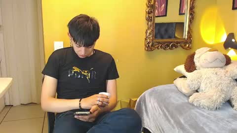 luckk_ online show from 05-08-26, 04:40