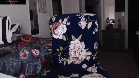 Snapshot of lucklucybbw chatting on 07-15-26, 03:45 lucklucybbw online show from 07-15-26, 03:45