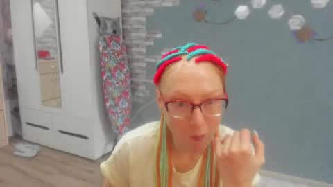 lucky_licky20 online show from 09-12-25, 02:55