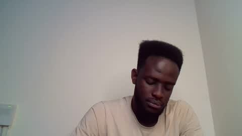 Snapshot of luckycharly chatting on 02-14-25, 09:03 MASTER  DOM online show from 02-14-25, 09:03