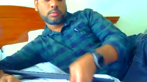 luckyfinalone online show from 10-30-25, 03:46