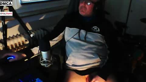        call me  Stefan online show from 01-17-25, 01:24