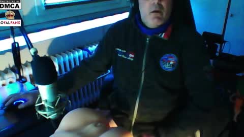        call me  Stefan online show from 02-01-25, 10:26