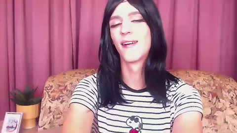 Snapshot of luckyguy_7 chatting on 12-04-24, 03:43 Christy online show from 12-04-24, 03:43