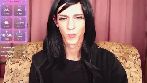 Snapshot of luckyguy_7 chatting on 12-08-24, 03:35 Christy online show from 12-08-24, 03:35