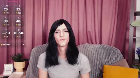 Snapshot of luckyguy_7 chatting on 12-20-24, 12:49 Christy online show from 12-20-24, 12:49