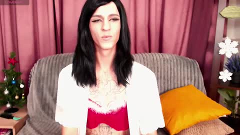 Snapshot of luckyguy_7 chatting on 12-25-24, 12:26 Christy online show from 12-25-24, 12:26