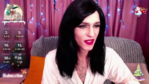 Snapshot of luckyguy_7 chatting on 01-06-25, 08:39 Christy online show from 01-06-25, 08:39