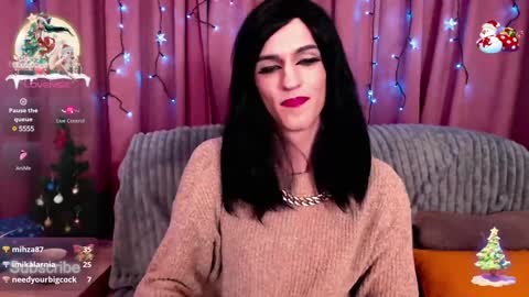 Snapshot of luckyguy_7 chatting on 01-13-25, 10:35 Christy online show from 01-13-25, 10:35