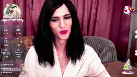 Snapshot of luckyguy_7 chatting on 01-17-25, 03:23 Christy online show from 01-17-25, 03:23