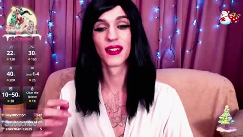 Snapshot of luckyguy_7 chatting on 01-23-25, 12:25 Christy online show from 01-23-25, 12:25