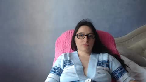 Snapshot of luckylinda23 chatting on 05-25-26, 09:26 luckylinda23 online show from 05-25-26, 09:26
