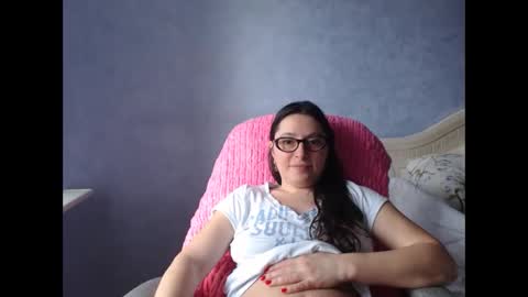 Snapshot of luckylinda23 chatting on 06-09-26, 11:55 luckylinda23 online show from 06-09-26, 11:55