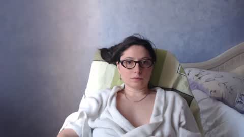 Snapshot of luckylinda23 chatting on 06-18-26, 10:30 luckylinda23 online show from 06-18-26, 10:30