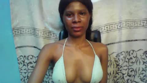 Snapshot of luckymadequeen chatting on 03-02-25, 06:16 Gloria online show from 03-02-25, 06:16